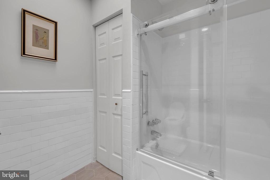915 5th Street Nw - Photo 35
