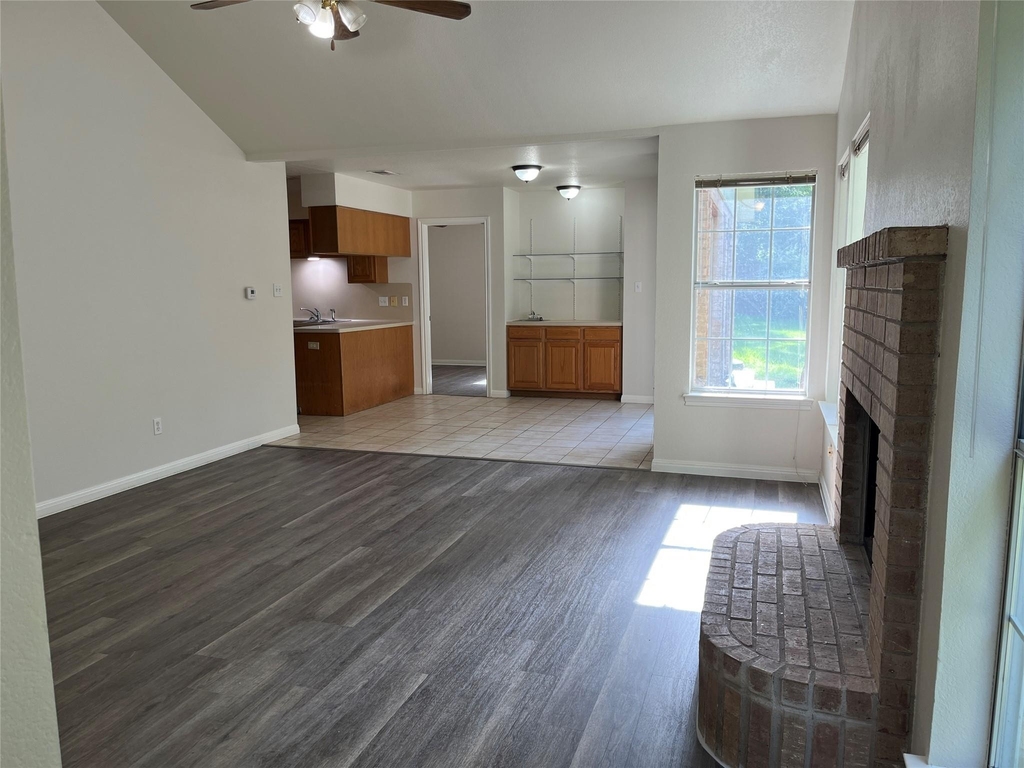 394 Tahitian Dr - Photo 1