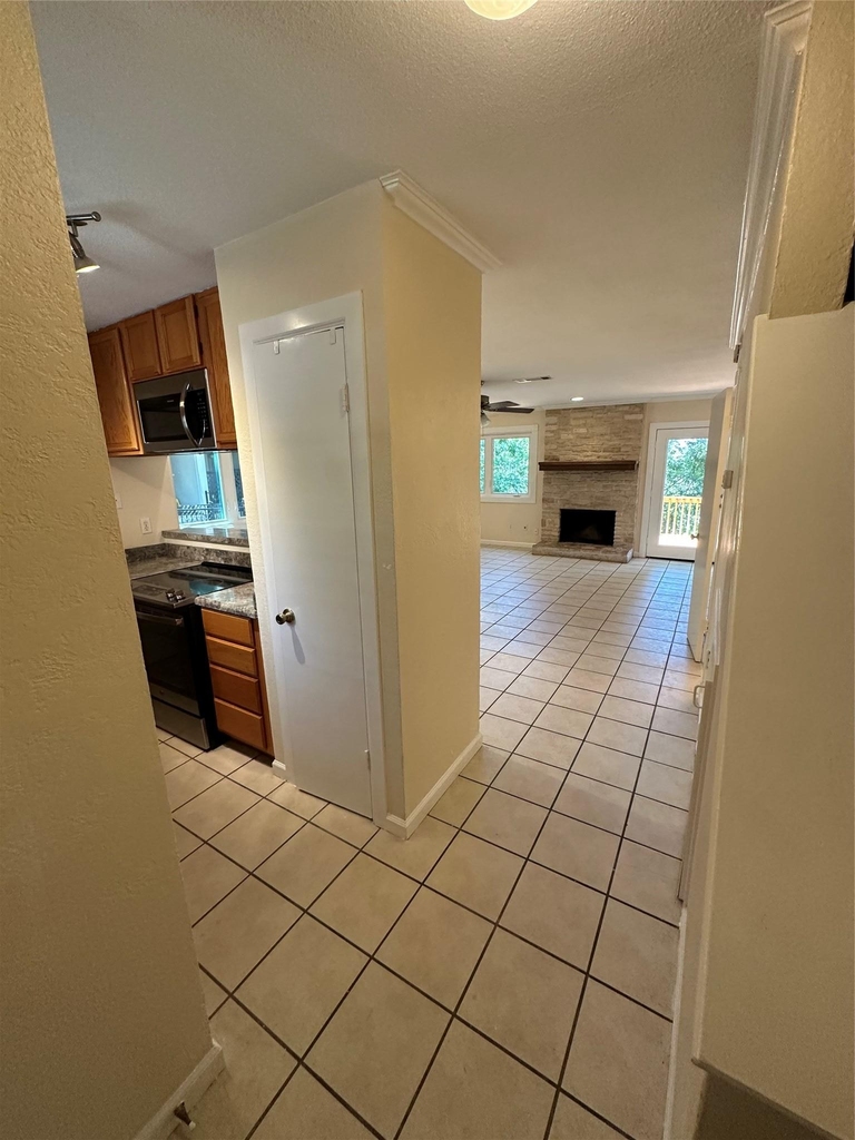 3529 North Hills Dr - Photo 4