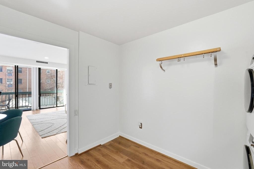 955 26th Street Nw - Photo 9