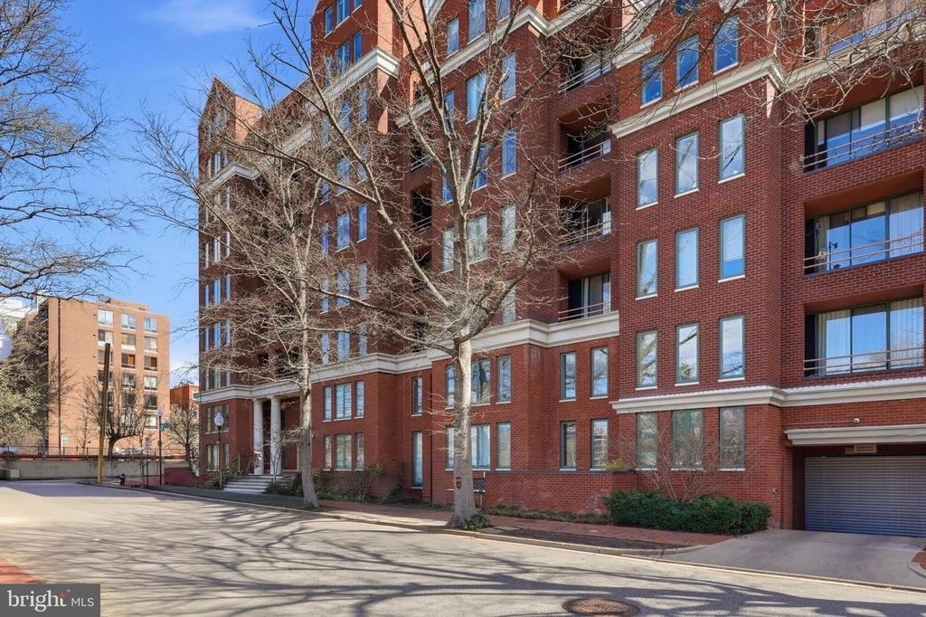955 26th Street Nw - Photo 2