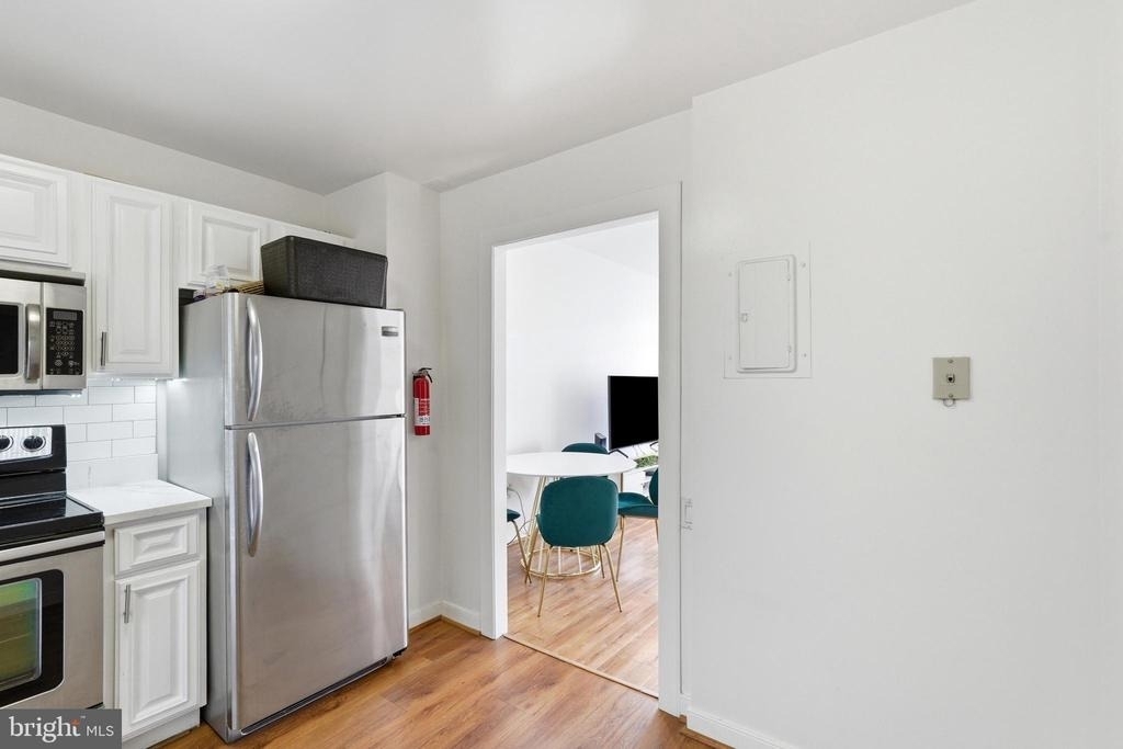 955 26th Street Nw - Photo 7