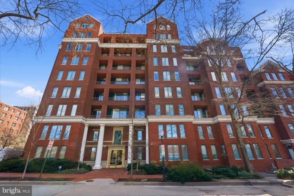955 26th Street Nw - Photo 0
