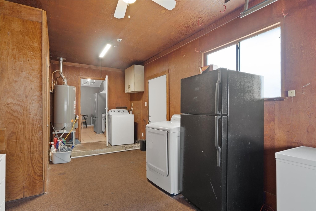 1182 Angelina St - Photo 21