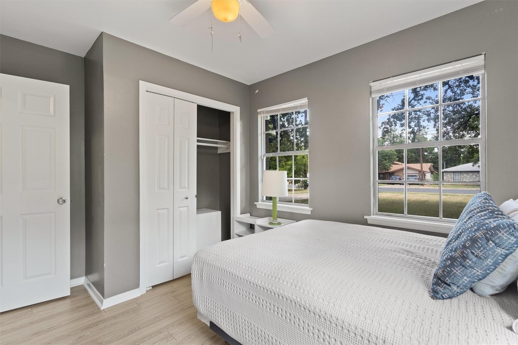 1182 Angelina St - Photo 18