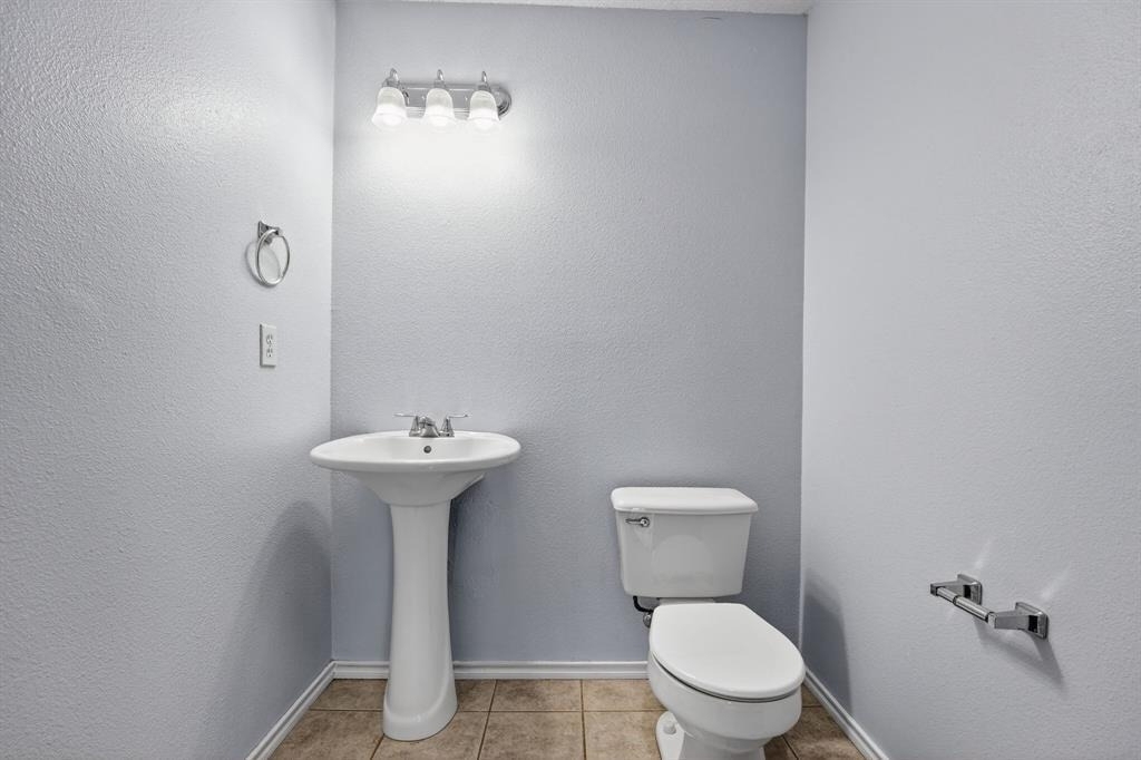 8409 Nairn Dr - Photo 6