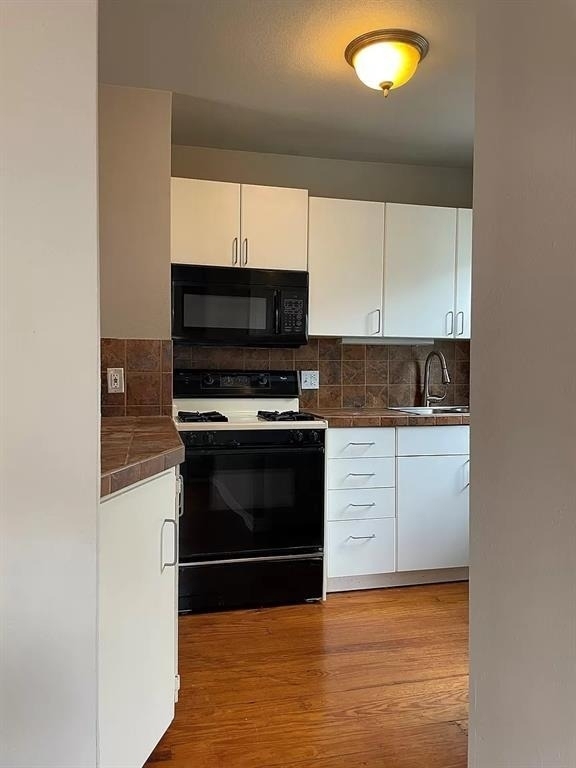 1402 Laurel St - Photo 4