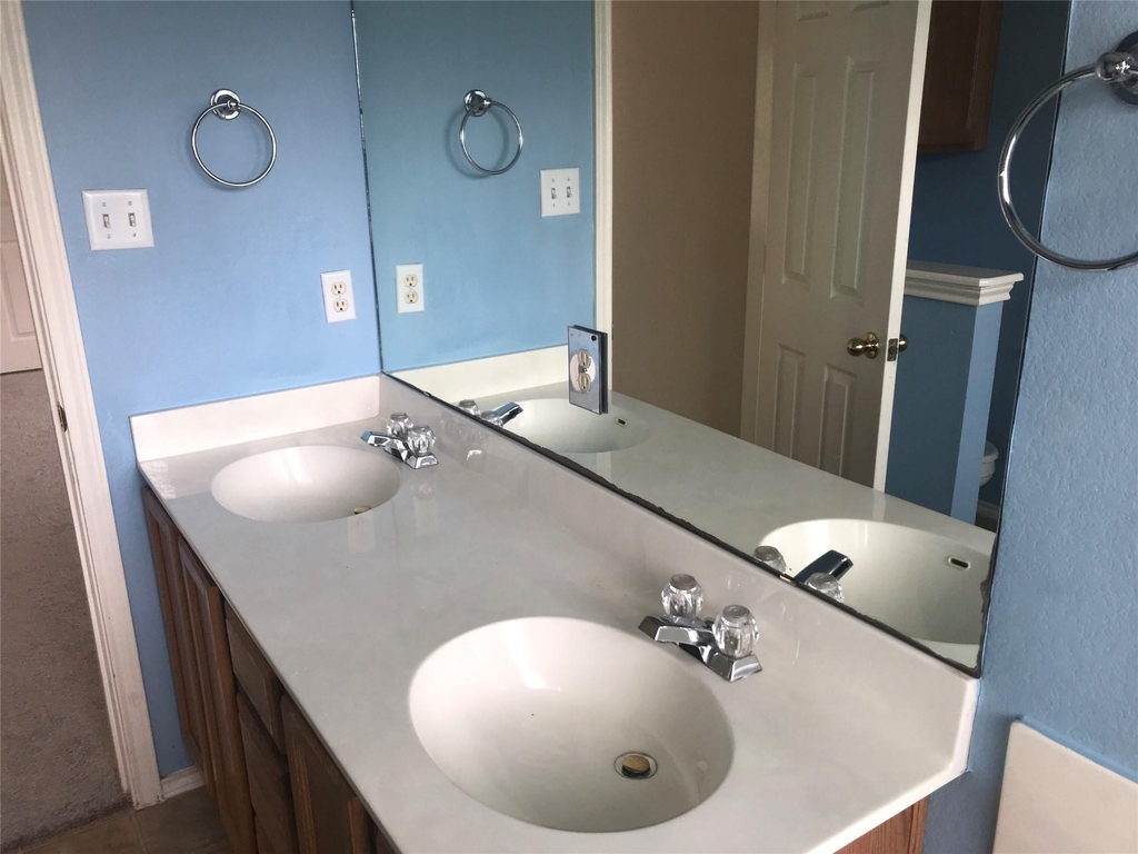 11321 Fletcher Hall Ln - Photo 19