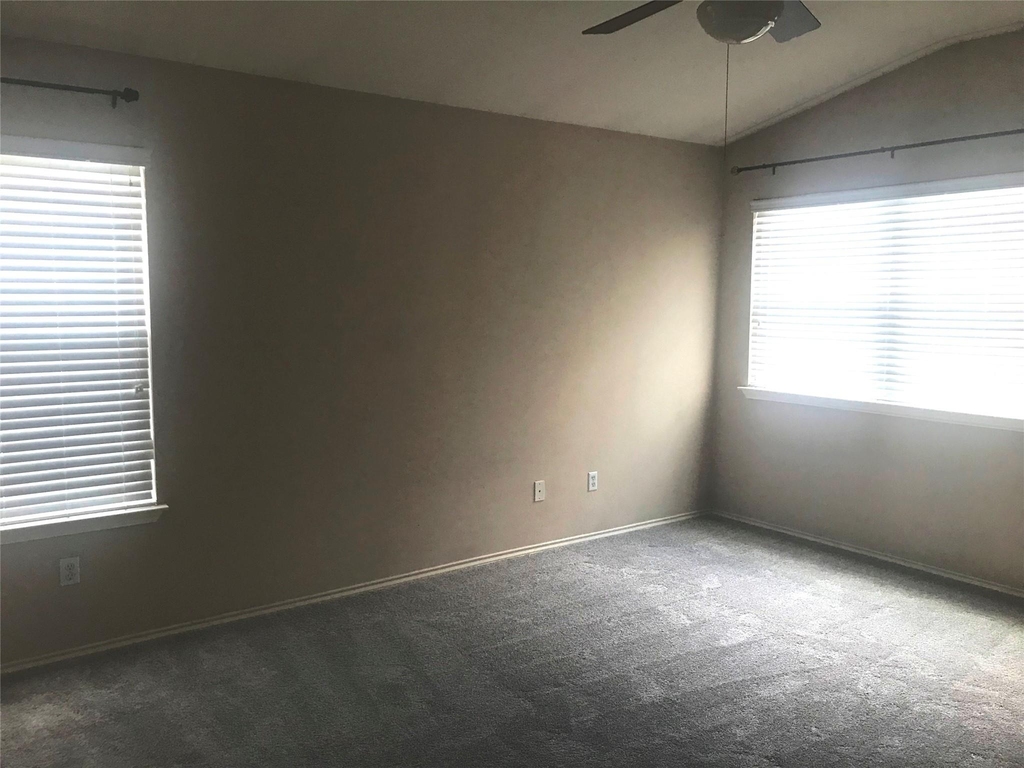 11321 Fletcher Hall Ln - Photo 12