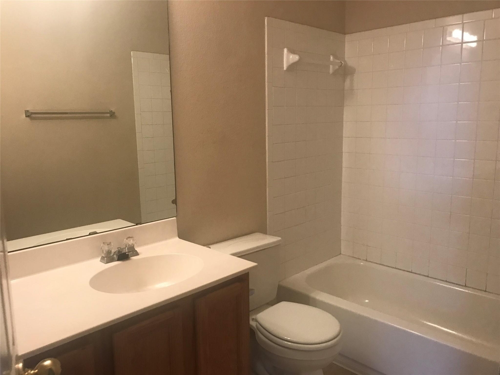 11321 Fletcher Hall Ln - Photo 16