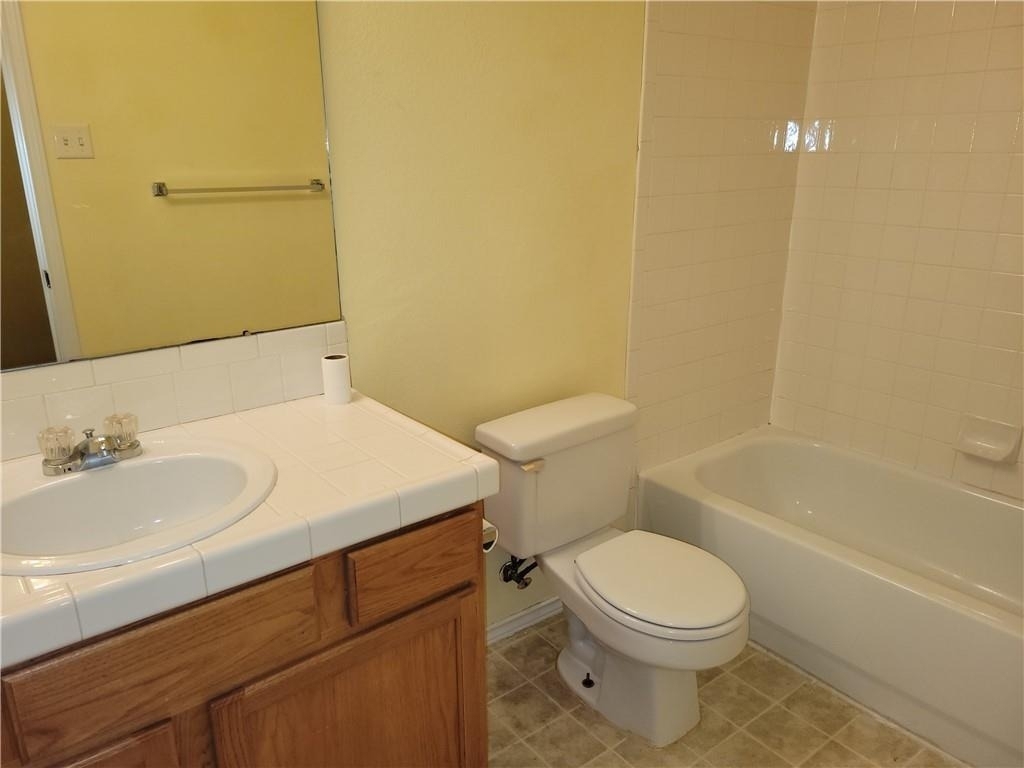 1501 Prather St - Photo 3