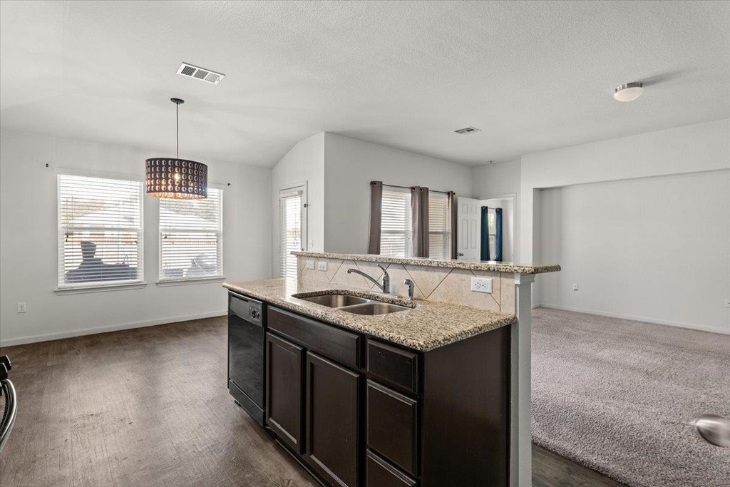 376 Musgrav Ave - Photo 3