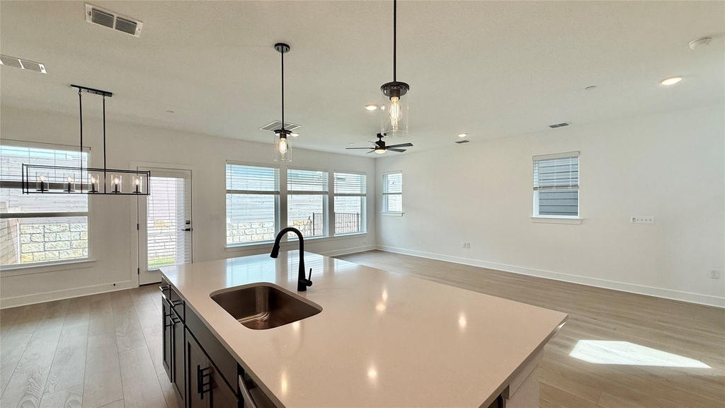 1016 Brickell Loop - Photo 5