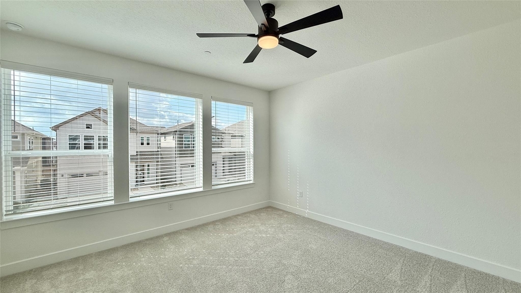1016 Brickell Loop - Photo 10