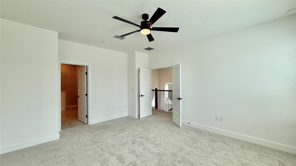 1016 Brickell Loop - Photo 9