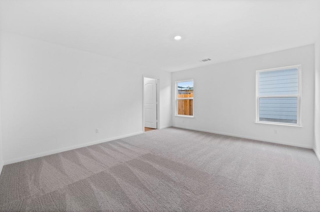 120 Morrison Dr - Photo 3