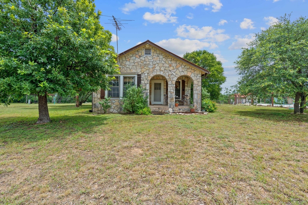 3468 Elder Hill Rd - Photo 1