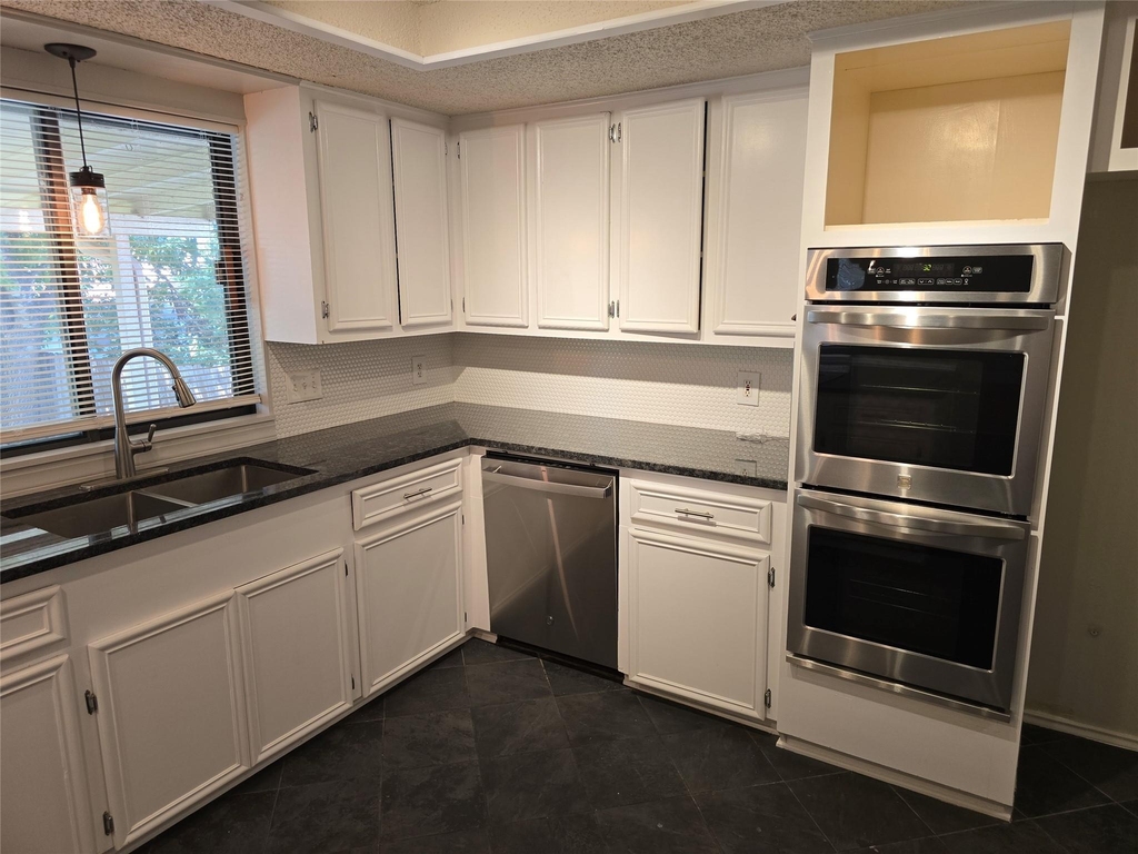 402 Greenwood Dr - Photo 8