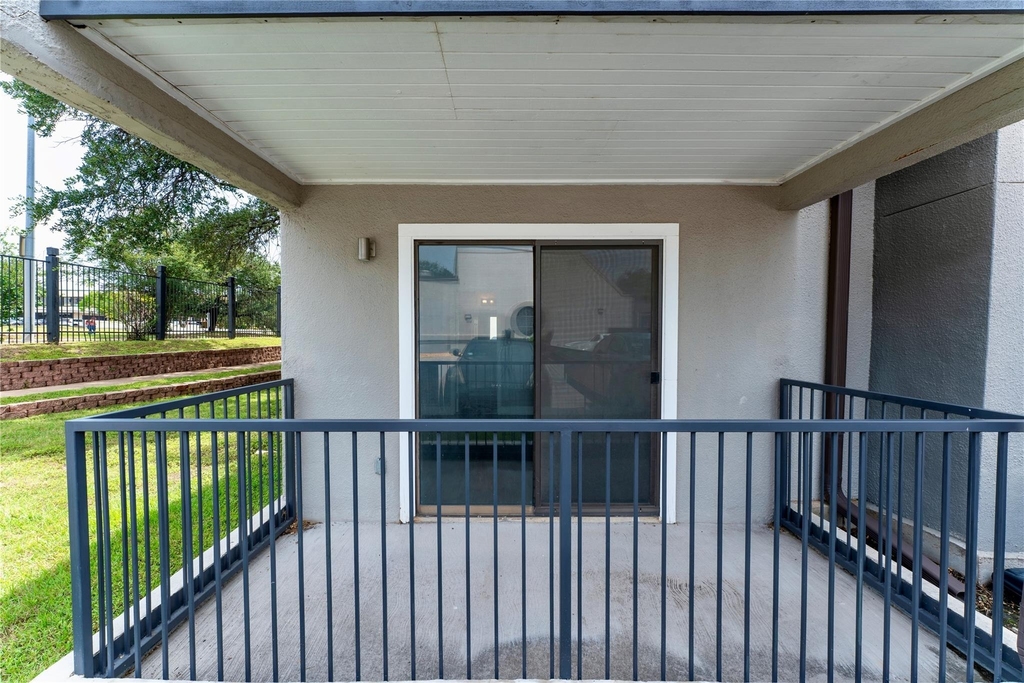935 La Posada Dr - Photo 21