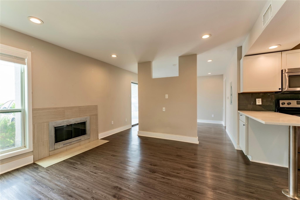 935 La Posada Dr - Photo 12