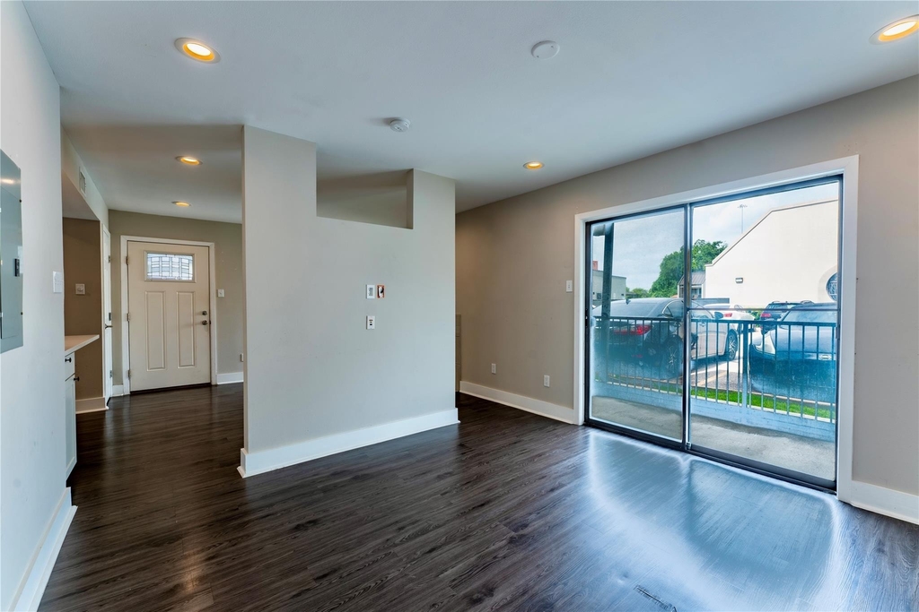 935 La Posada Dr - Photo 15