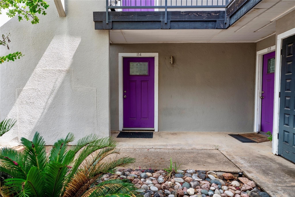 935 La Posada Dr - Photo 1