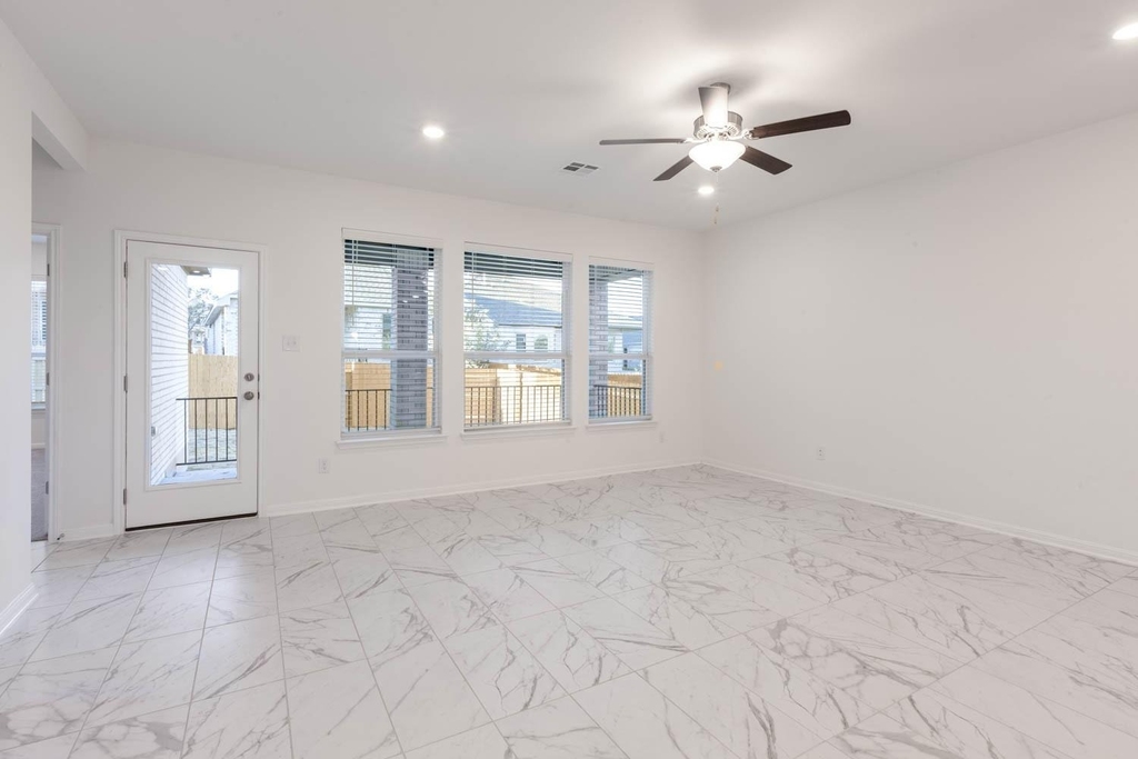 309 Barton Oak Trl - Photo 7