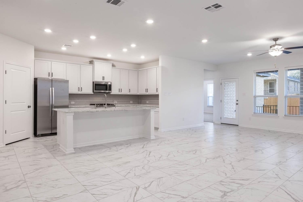 309 Barton Oak Trl - Photo 6