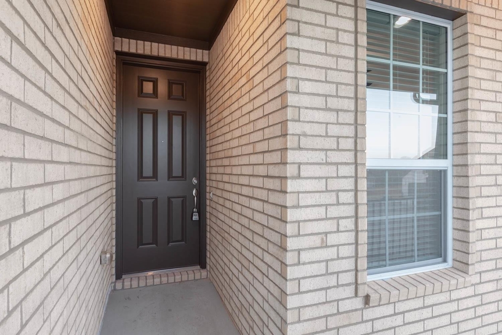 309 Barton Oak Trl - Photo 1