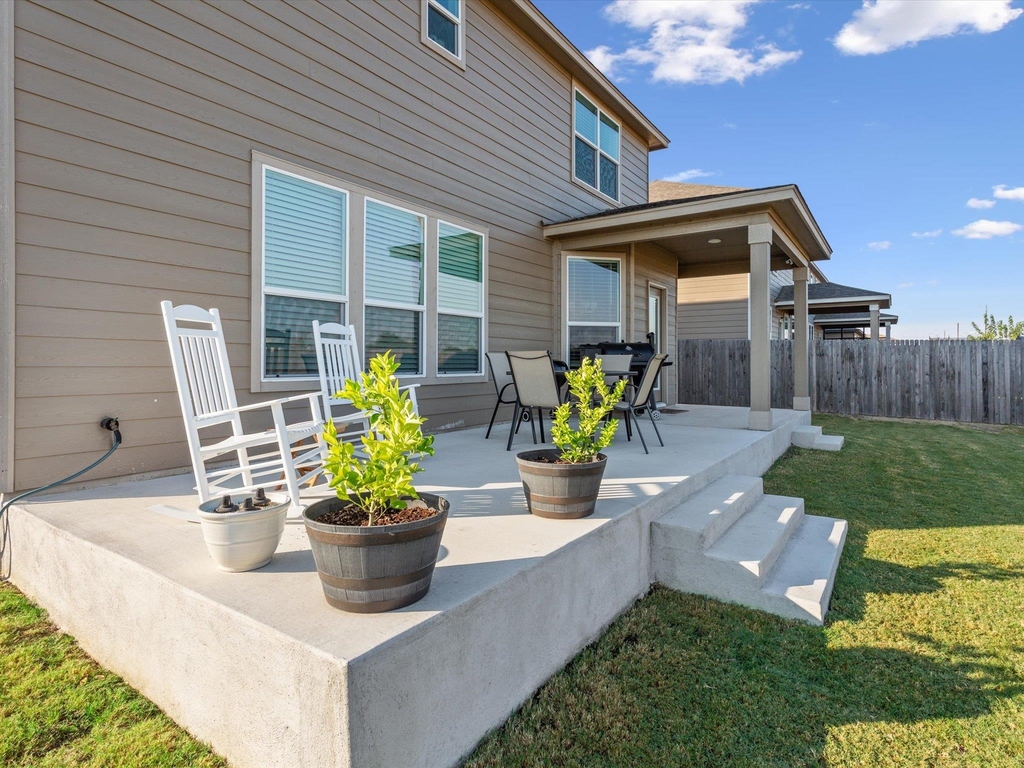 753 Bailey Park Dr - Photo 2