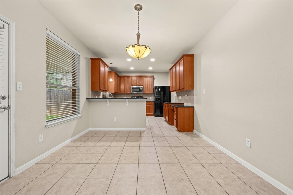 5105 Hibiscus Valley Dr - Photo 8