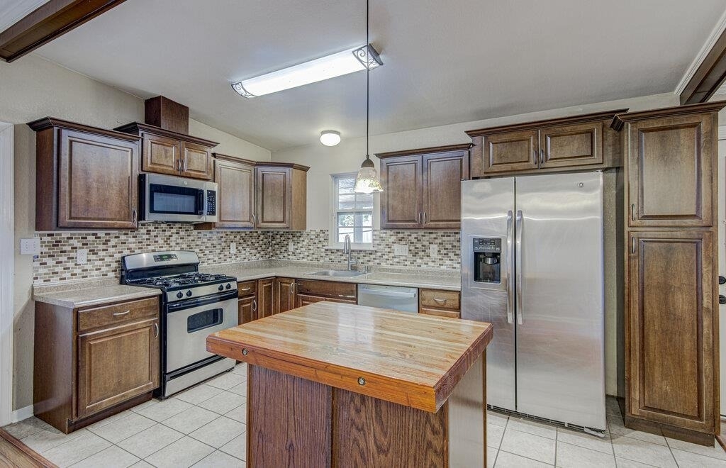 1410 Kamar Dr - Photo 6