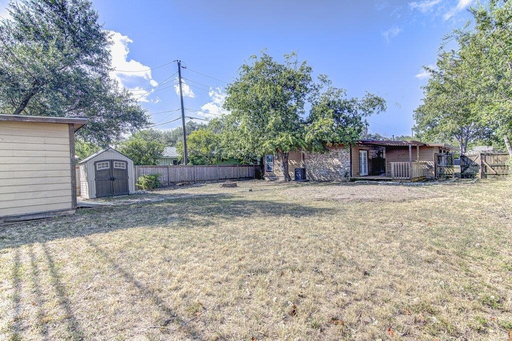 1410 Kamar Dr - Photo 19