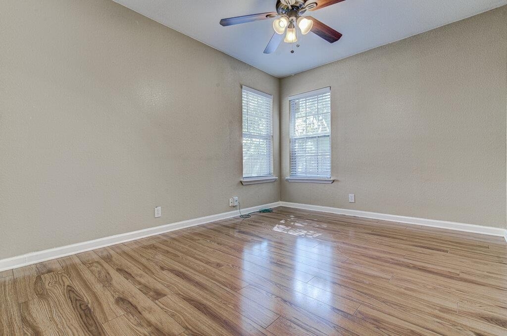 1410 Kamar Dr - Photo 7