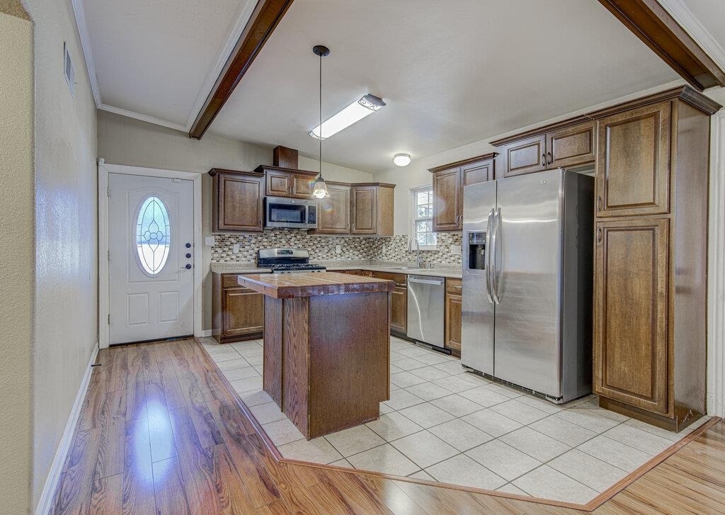 1410 Kamar Dr - Photo 5