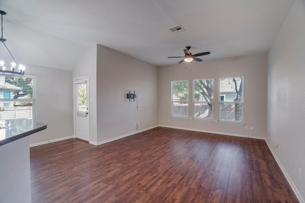 2985 Overland St - Photo 8