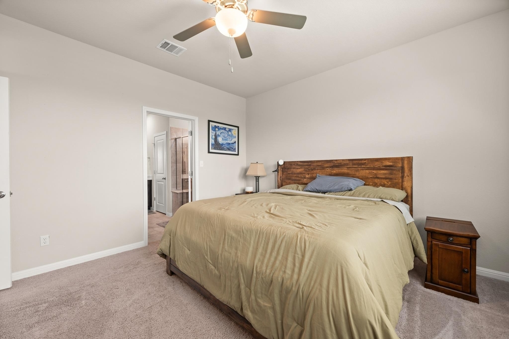 329 Serpens St - Photo 10