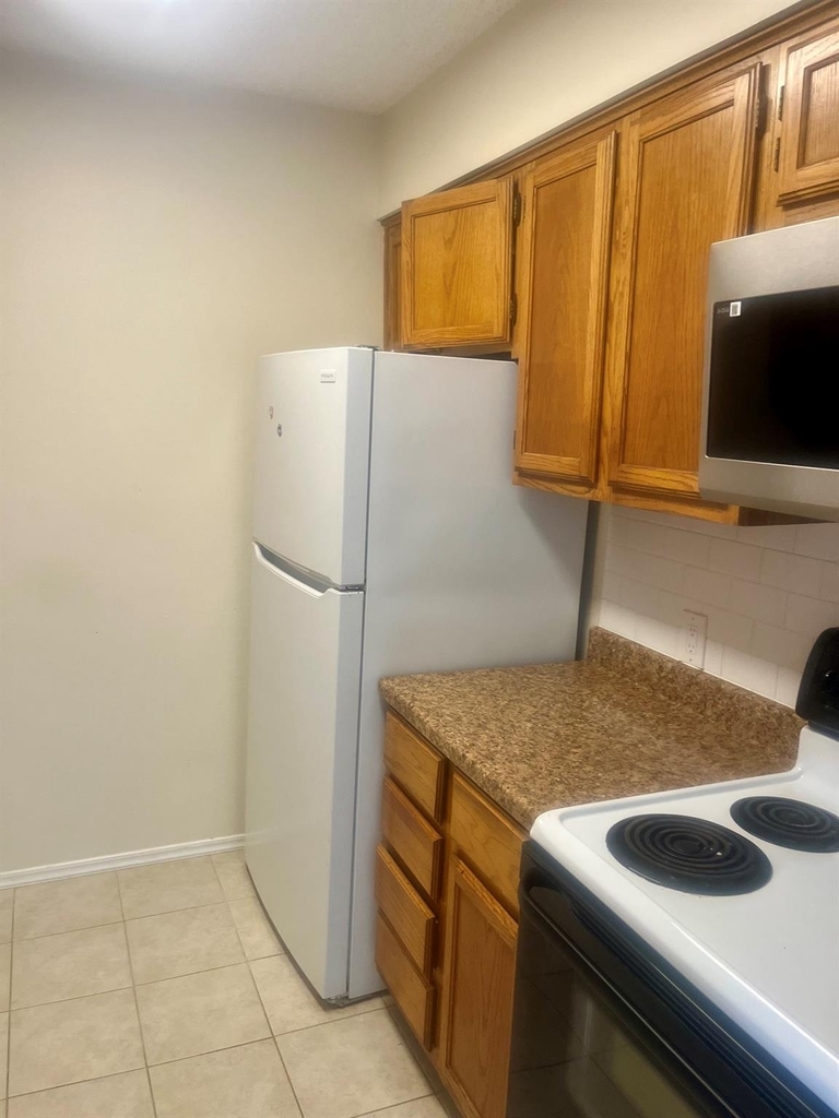 426 Sailmaster St - Photo 4