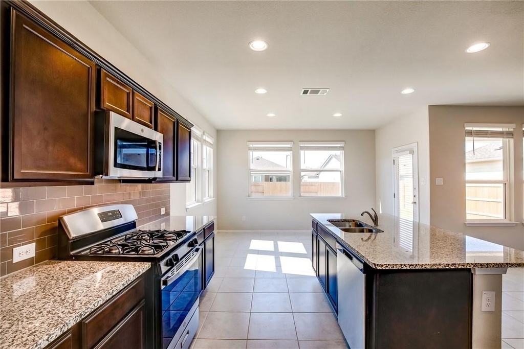 226 Trailside Ln - Photo 11