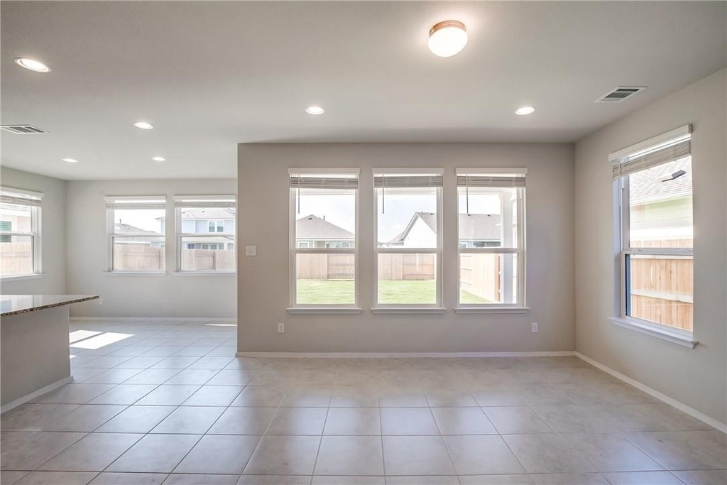 226 Trailside Ln - Photo 6
