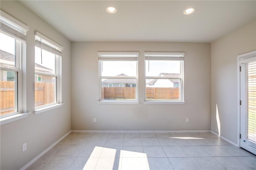 226 Trailside Ln - Photo 12