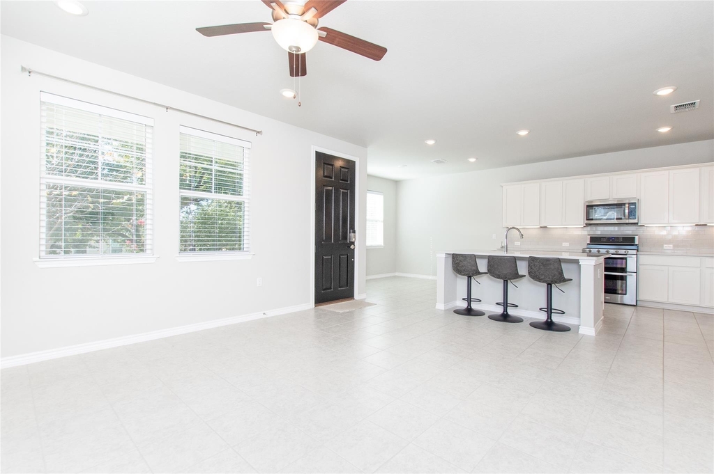 121 Lafitte Dr - Photo 8