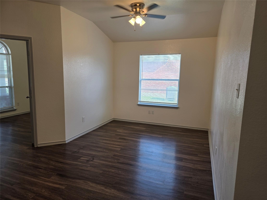 319 Riverwalk Dr - Photo 8