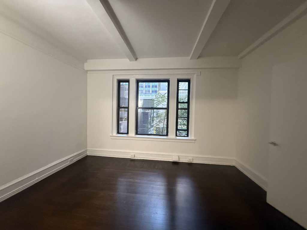 140 West 55th Street - Photo 2