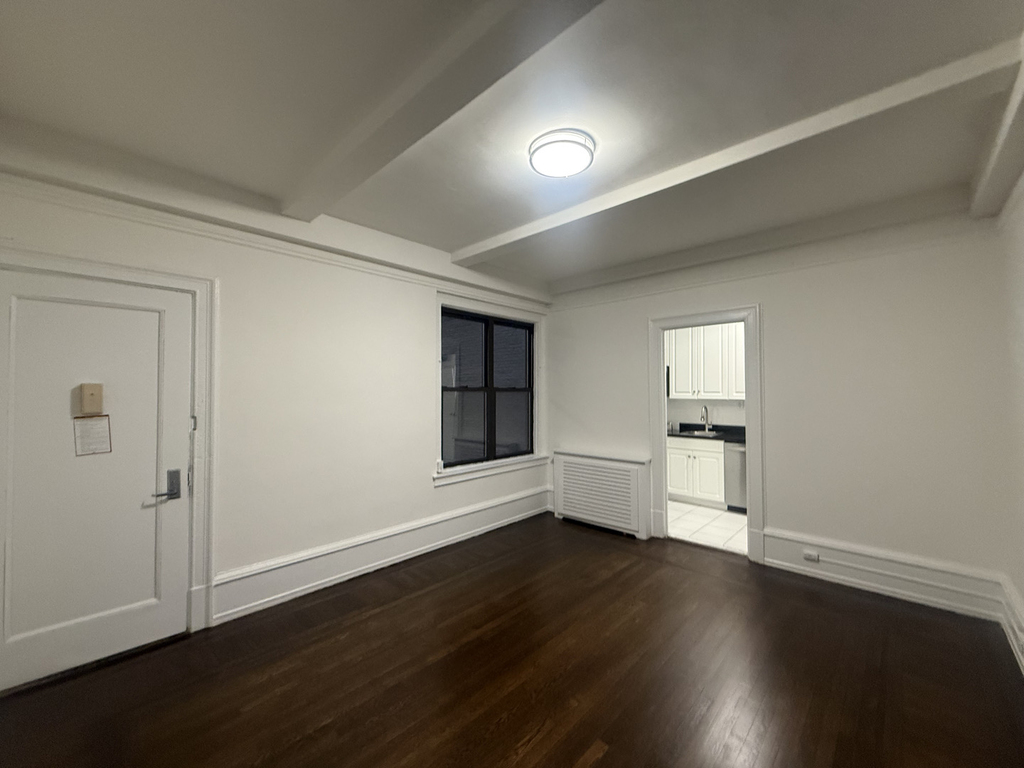 140 West 55th Street - Photo 1