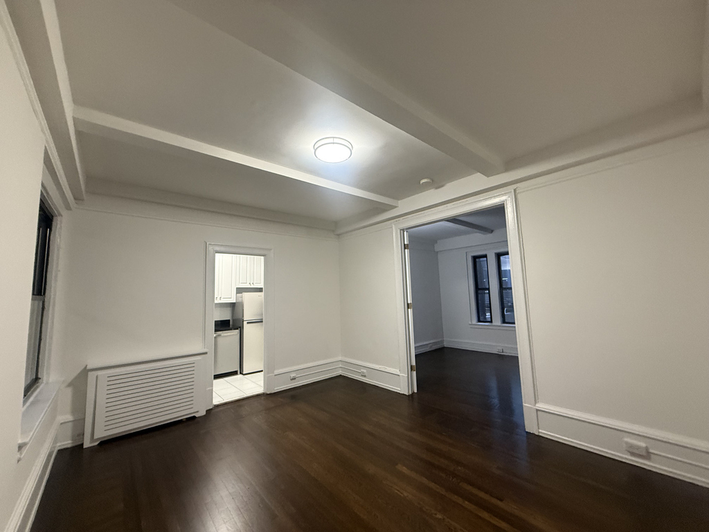 140 West 55th Street - Photo 0