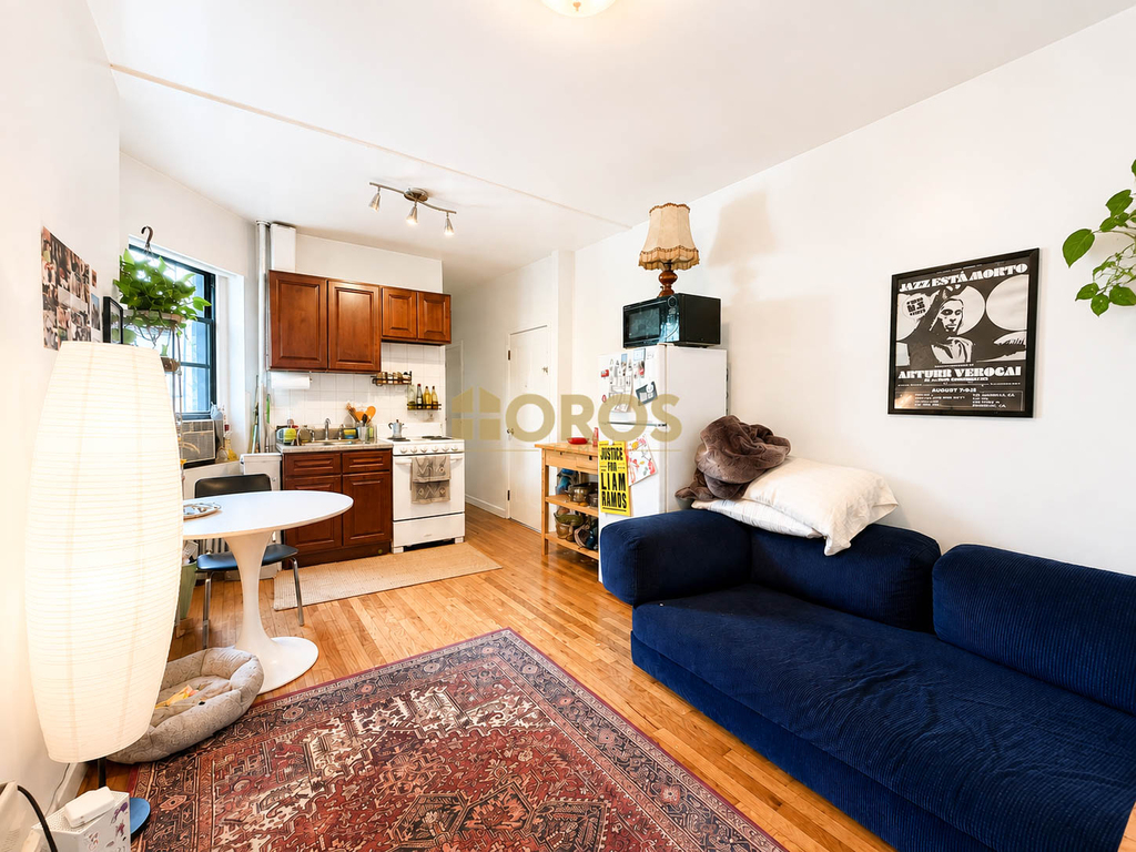 40 Clinton Street - Photo 0