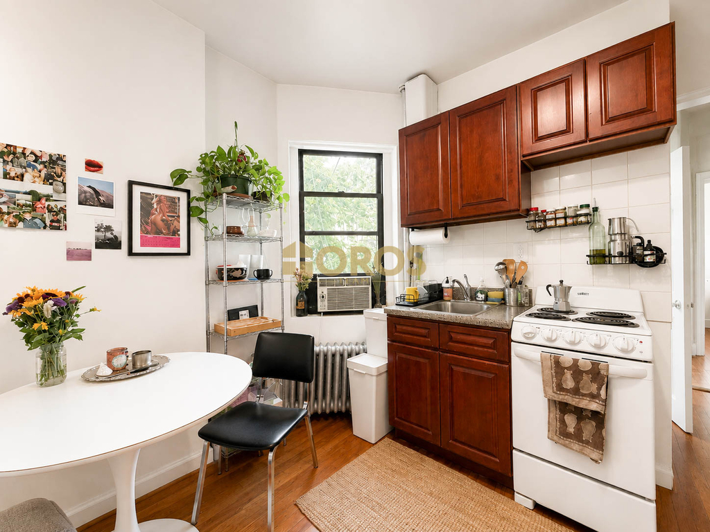 40 Clinton Street - Photo 2