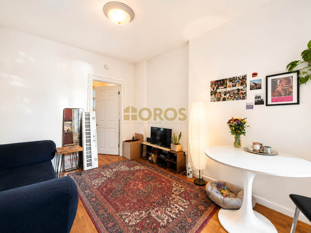 40 Clinton Street - Photo 1