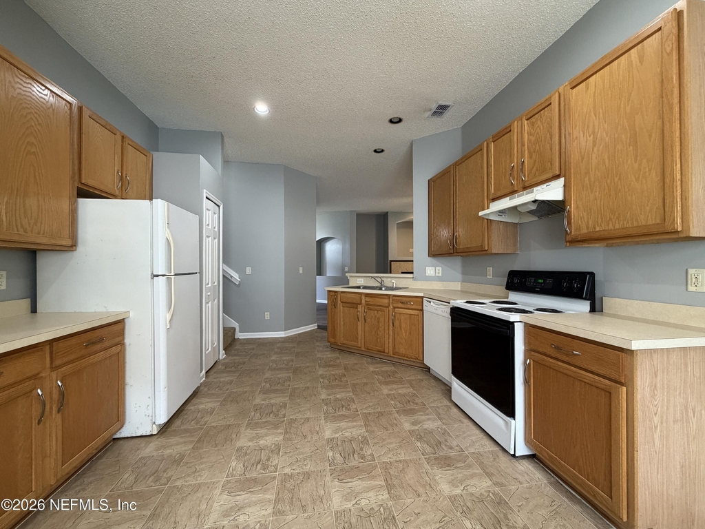 3041 Southhall Court - Photo 5